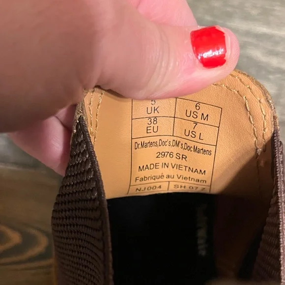Dr. Martens Dark Brown Leather Boots NWOT - Picture 12 of 12